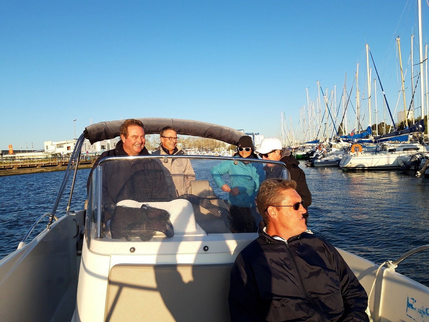 attila lorient dans la rade de lorient.jpg