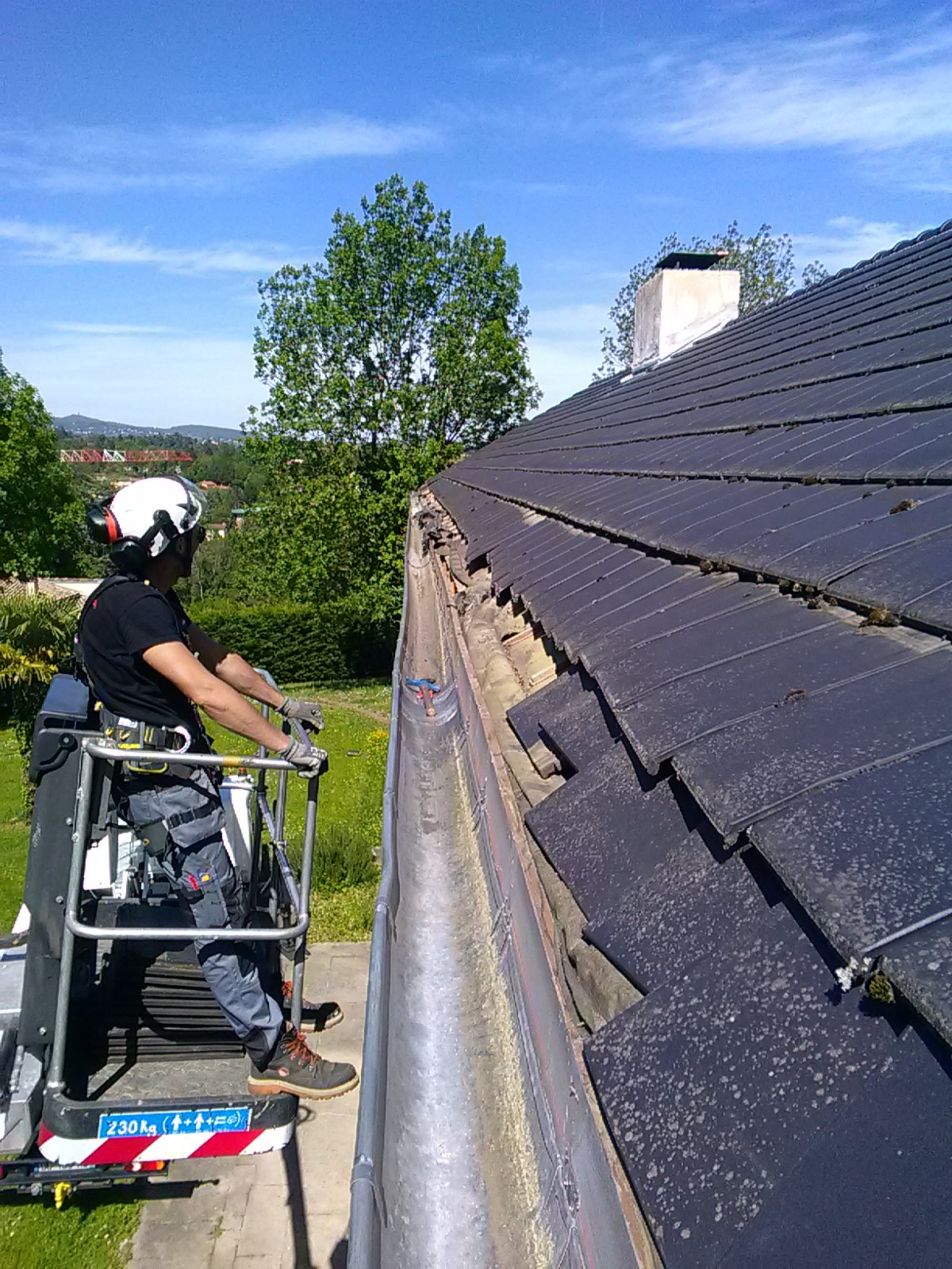 travail_en_hauteur_couvreur_zingueur_Lyon