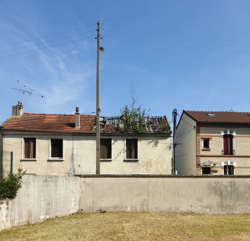 Toiture-dégradée-Seine-et-Marne