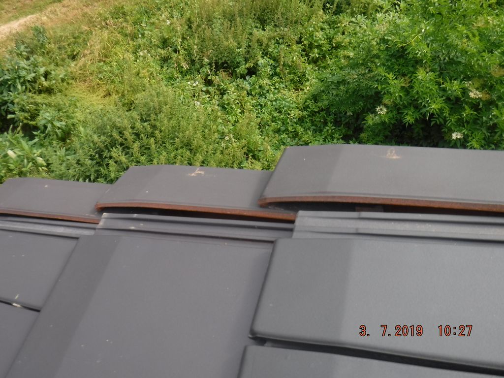 Nous intervenons sur votre toiture pour tout remettre en place ! Nous ommes là pour préserver et entretenir votre Capital Toit