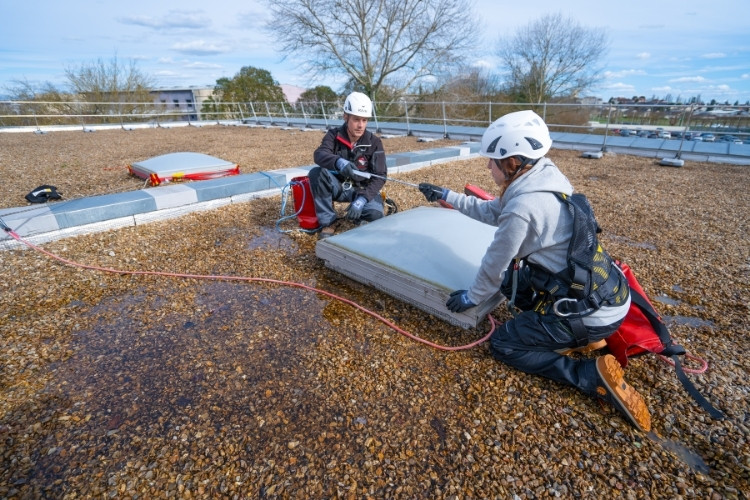 Nettoyage des éléments de toiture